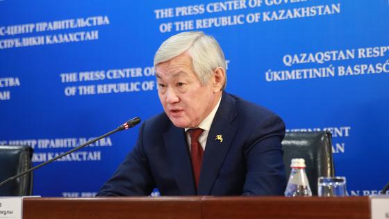 Сапарбаев самоизолировался после встречи с Биртановым Сапарбаев самоизолировался после встречи с Биртановым