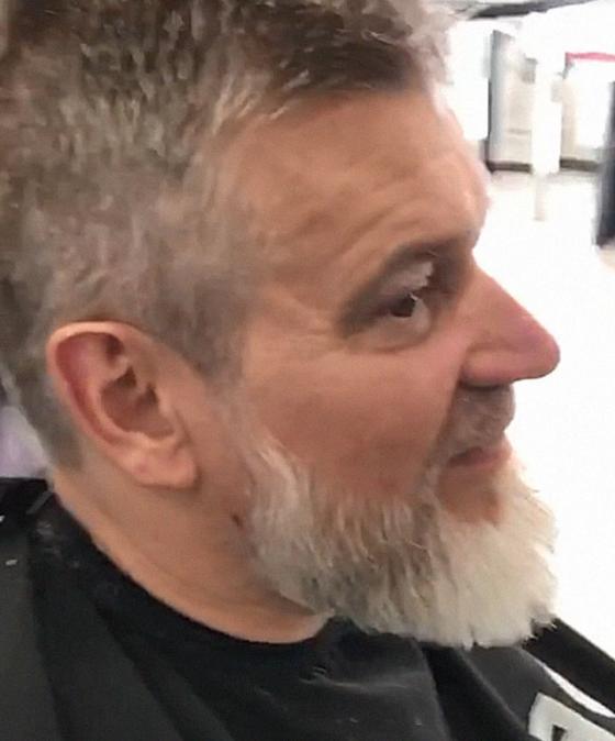 Үйсіз азамат Үйсіз азамат