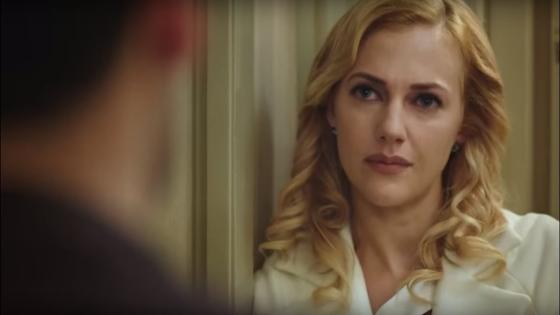 Мерьем Узерли в сериале «Королева ночи» Мерьем Узерли в сериале «Королева ночи»