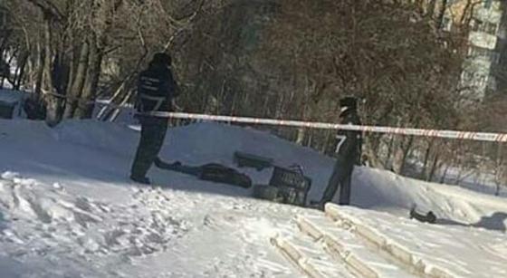 Мужчина найден мертвым возле кинотеатра в Караганде Мужчина найден мертвым возле кинотеатра в Караганде