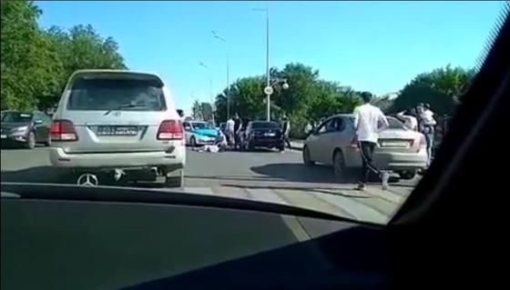 Автоледи сбила 15-летнюю девочку в Караганде Автоледи сбила 15-летнюю девочку в Караганде