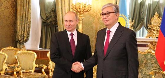 Путин принял Токаева в московском Кремле (фото) Путин принял Токаева в московском Кремле (фото)