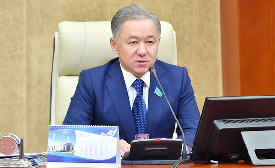 Нигматулин снова созвал совместное заседание палат парламента Нигматулин снова созвал совместное заседание палат парламента