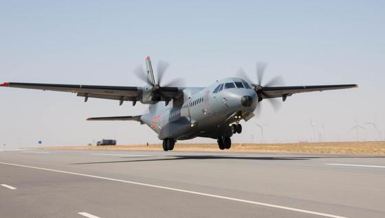 Военный самолет Военный самолет