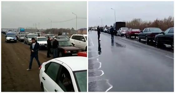 Огромные очереди образовались на блокпостах у Павлодара Огромные очереди образовались на блокпостах у Павлодара
