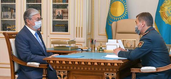 Тоқаев қорғаныс министріне тапсырма берді Тоқаев қорғаныс министріне тапсырма берді