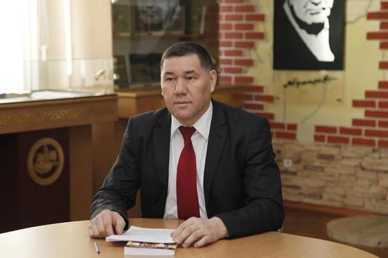 Почему учебники по истории Казахстана написаны с ошибками, объяснил их автор Почему учебники по истории Казахстана написаны с ошибками, объяснил их автор