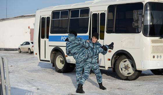 Одной левой: сотрудница СОБР из Нур-Султана завоевывает призовые места по рукопашному бою Одной левой: сотрудница СОБР из Нур-Султана завоевывает призовые места по рукопашному бою