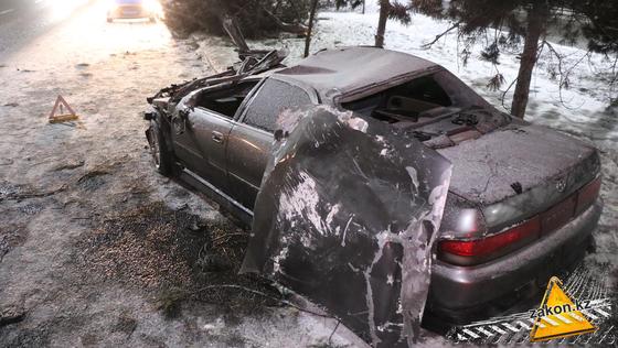 Автомобиль попал в аварию Автомобиль попал в аварию