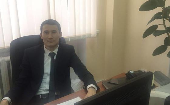 Оралда шенеунік өз кабинетінен асулы күйде табылды Оралда шенеунік өз кабинетінен асулы күйде табылды