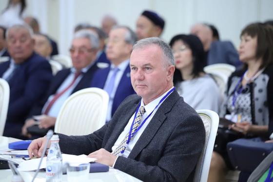 Маңғыстауда әдебиет және өнер қайраткерлерінің халықаралық конгресі өтті Маңғыстауда әдебиет және өнер қайраткерлерінің халықаралық конгресі өтті