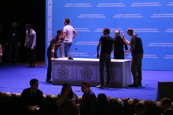 Шанель стилінде: Жаңа мәдениет министрі алғаш рет көп алдына шықты (фото) Шанель стилінде: Жаңа мәдениет министрі алғаш рет көп алдына шықты (фото)