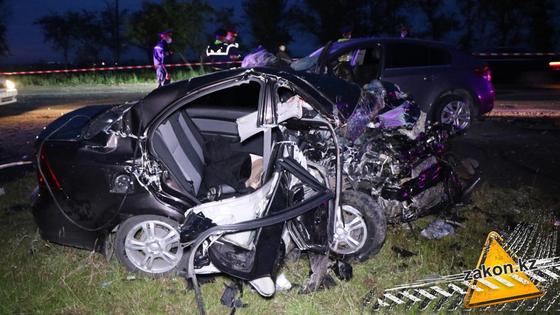 Алматы маңындағы жантүршігерлік апаттан төрт адам қаза тапты (фото, видео) Алматы маңындағы жантүршігерлік апаттан төрт адам қаза тапты (фото, видео)