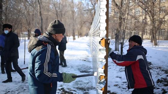 Сквер в Усть-Каменогорске Сквер в Усть-Каменогорске