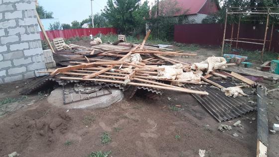 Сорванная крыша в ЗКО Сорванная крыша в ЗКО