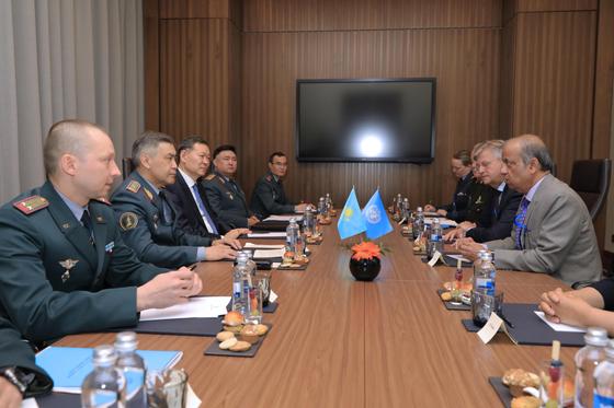 Қорғаныс министрі БҰҰ Бас хатшысының жедел қолдау және бітімгершілік операциялар жөніндегі орынбасарларымен кездесті Қорғаныс министрі БҰҰ Бас хатшысының жедел қолдау және бітімгершілік операциялар жөніндегі орынбасарларымен кездесті
