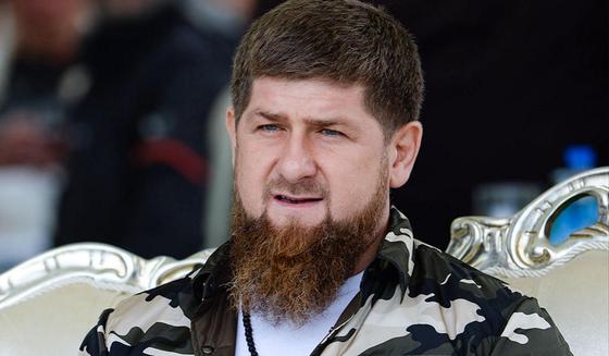 Пел "гори-гори ясно" во время пожара в Чечне: Кадыров приказал найти автора видео Пел "гори-гори ясно" во время пожара в Чечне: Кадыров приказал найти автора видео