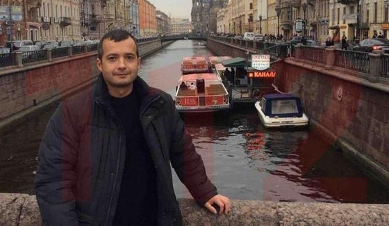Пассажиры самолета, совершившего жесткую посадку в поле, поблагодарили пилотов Пассажиры самолета, совершившего жесткую посадку в поле, поблагодарили пилотов