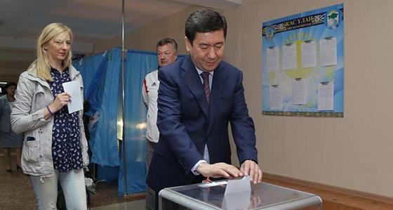 Қазақстанда президент сайлауы өтіп жатыр Қазақстанда президент сайлауы өтіп жатыр