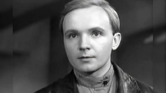 Молодой Андрей Мягков Молодой Андрей Мягков