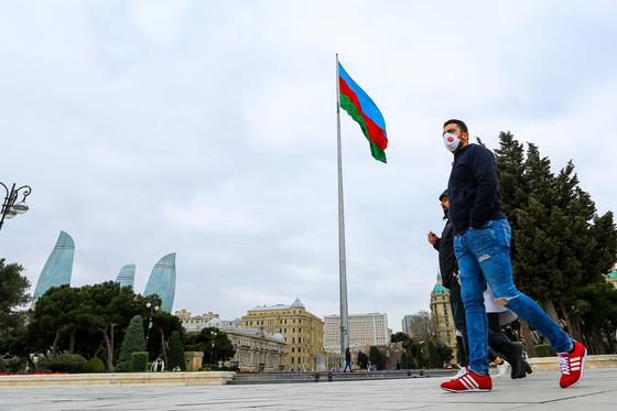 Азербайджанцы массово захотели пойти в армию на фоне конфликта с Арменией Азербайджанцы массово захотели пойти в армию на фоне конфликта с Арменией