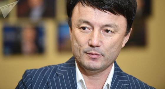 "Вовремя питаться и спать": отец Димаша рассказал, какие советы дает своему знаменитому сыну "Вовремя питаться и спать": отец Димаша рассказал, какие советы дает своему знаменитому сыну