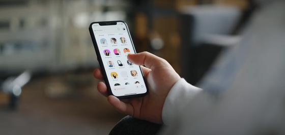 Смартфон в руке Смартфон в руке