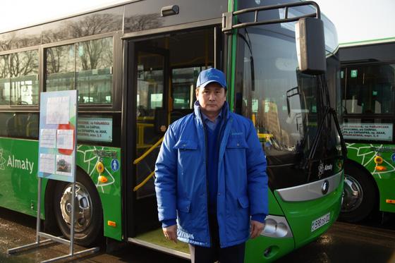 Первые электронные табло появились на остановках по линии BRT в Алматы (фото) Первые электронные табло появились на остановках по линии BRT в Алматы (фото)