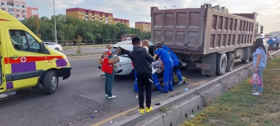 Автомобиль попал в аварию Автомобиль попал в аварию