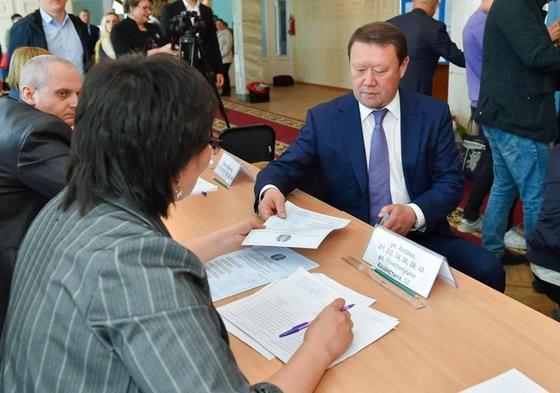 СҚО әкімі Құмар Ақсақалов СҚО әкімі Құмар Ақсақалов