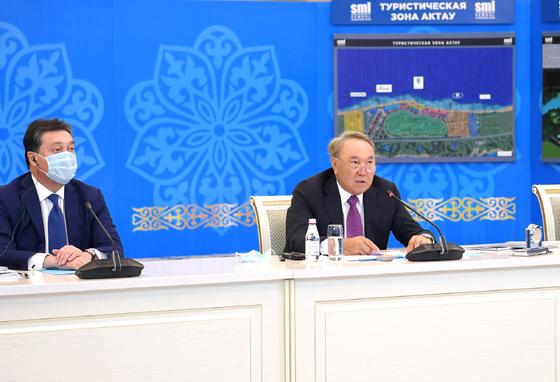 Назарбаев с Маминым Назарбаев с Маминым