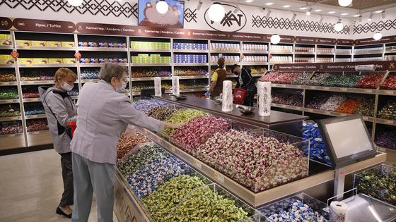 Магазин фабрики "Рахат" Магазин фабрики "Рахат"