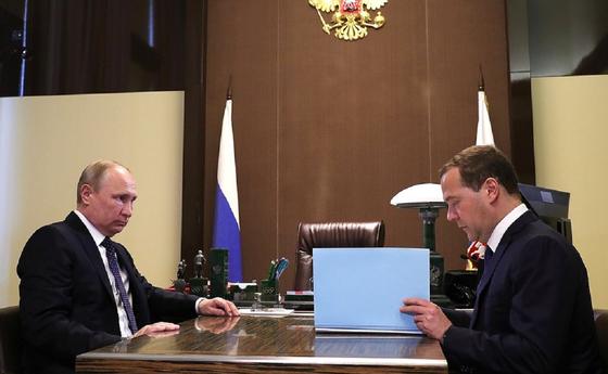 "Не все получилось". Почему Медведева отправили в отставку "Не все получилось". Почему Медведева отправили в отставку