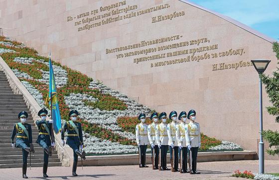 Мемлекеттік ту көтеру рәсімі Мемлекеттік ту көтеру рәсімі
