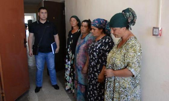 Мошенниц-гипнотизерш из Узбекистана задержали в Туркестане Мошенниц-гипнотизерш из Узбекистана задержали в Туркестане