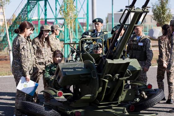 Итоги осенних военно-патриотических игр подвели в Нур-Султане Итоги осенних военно-патриотических игр подвели в Нур-Султане