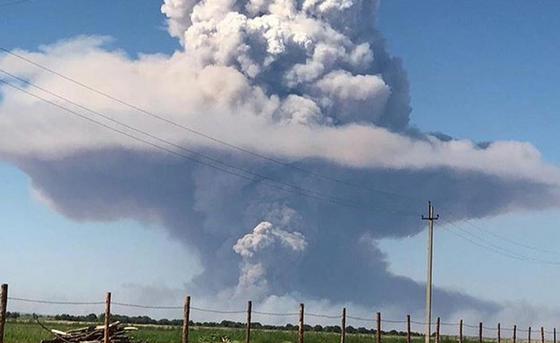 Около 40-50 взрывов произошло на складах воинской части в Арыси Около 40-50 взрывов произошло на складах воинской части в Арыси