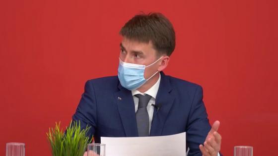 "Гражданин получит по Е-баллу": видео с чиновником развеселило пользователей Сети "Гражданин получит по Е-баллу": видео с чиновником развеселило пользователей Сети