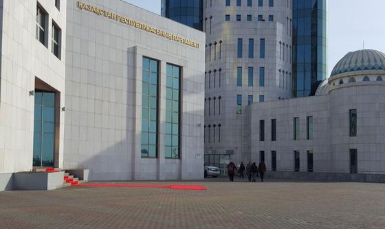 Назарбаев ушел в отставку: Касым-Жомарт Токаев вступает в должность президента (онлайн) Назарбаев ушел в отставку: Касым-Жомарт Токаев вступает в должность президента (онлайн)