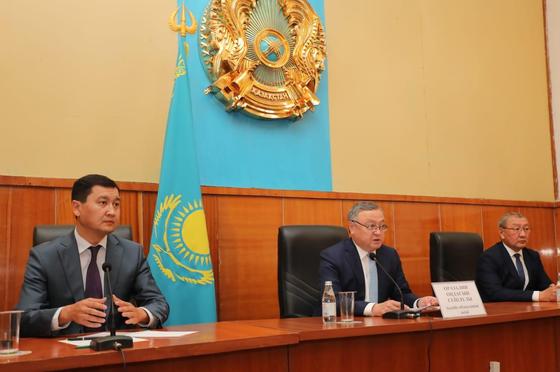 Уразалин сменил еще двух акимов в Актюбинской области Уразалин сменил еще двух акимов в Актюбинской области