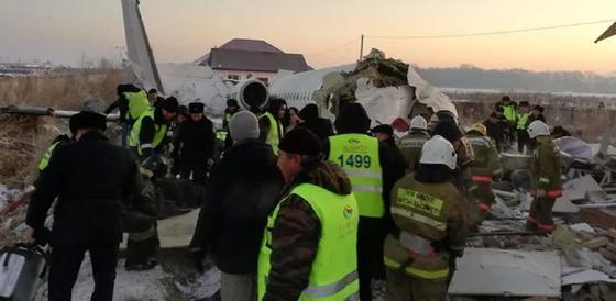 Крушение самолета в Алматы: опубликована запись разговора с пилотом рухнувшего судна Крушение самолета в Алматы: опубликована запись разговора с пилотом рухнувшего судна