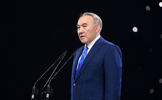 Назарбаев поздравил православных казахстанцев с Пасхой Назарбаев поздравил православных казахстанцев с Пасхой