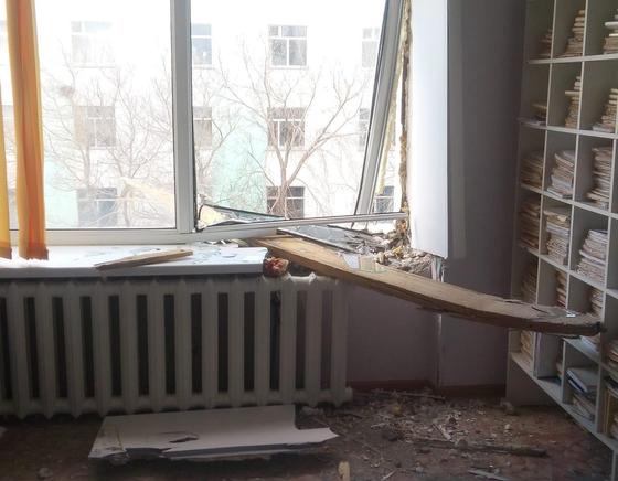 Город, как после бомбежки: последствия мощного урагана показали жители Акмолинской области Город, как после бомбежки: последствия мощного урагана показали жители Акмолинской области