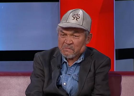 Сәкен Жиренбаев. Видеодан кадр Сәкен Жиренбаев. Видеодан кадр