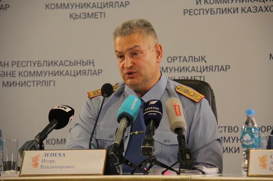 МВД РК: Комендантские патрули будут следить за патрульными полицейскими МВД РК: Комендантские патрули будут следить за патрульными полицейскими