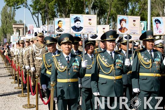 В Таразе зажжен новый «Вечный огонь» В Таразе зажжен новый «Вечный огонь»