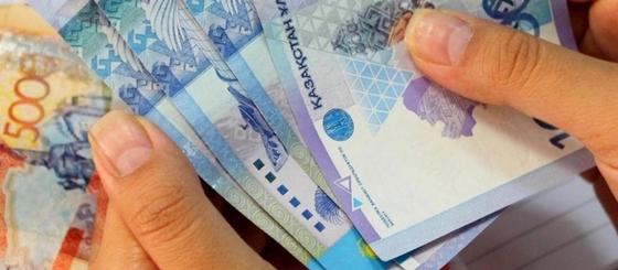 Доллар вновь подрос в цене Доллар вновь подрос в цене