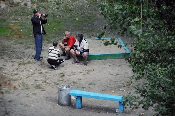 Фотограф четыре года снимал, что происходит на лавочке Фотограф четыре года снимал, что происходит на лавочке