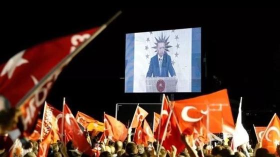 Выборы в Турции: Эрдоган празднует победу Выборы в Турции: Эрдоган празднует победу