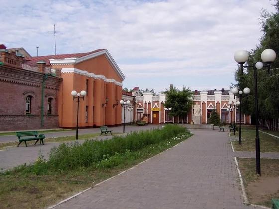 Областной театр в Павлодаре Областной театр в Павлодаре